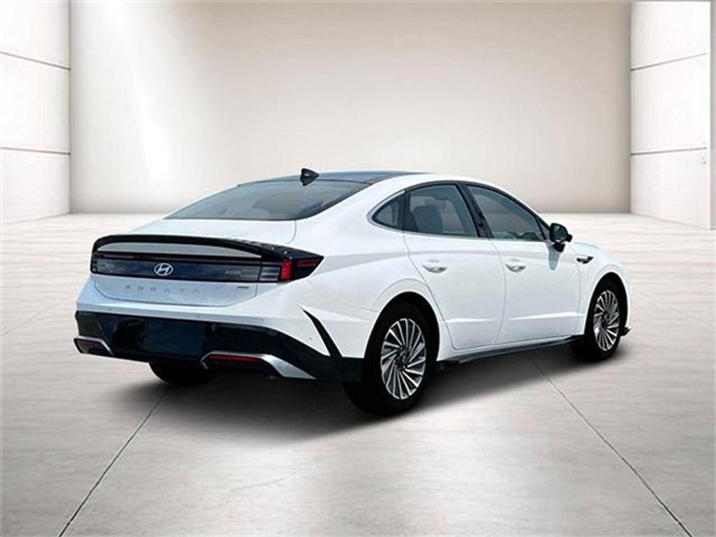 new 2024 Hyundai Sonata Hybrid car, priced at $37,327