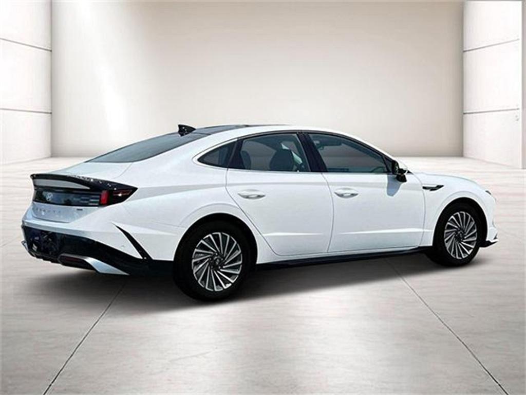 new 2024 Hyundai Sonata Hybrid car, priced at $37,327