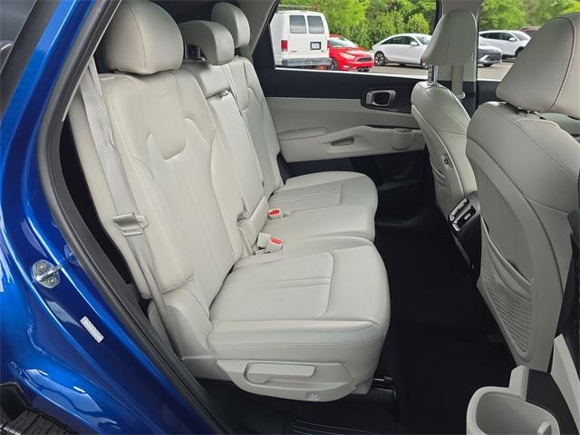 used 2021 Kia Sorento car, priced at $22,698