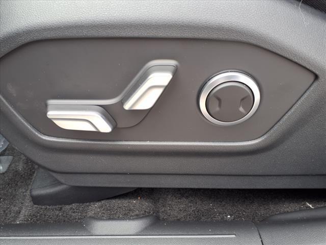 new 2025 Hyundai Santa Fe car, priced at $39,960
