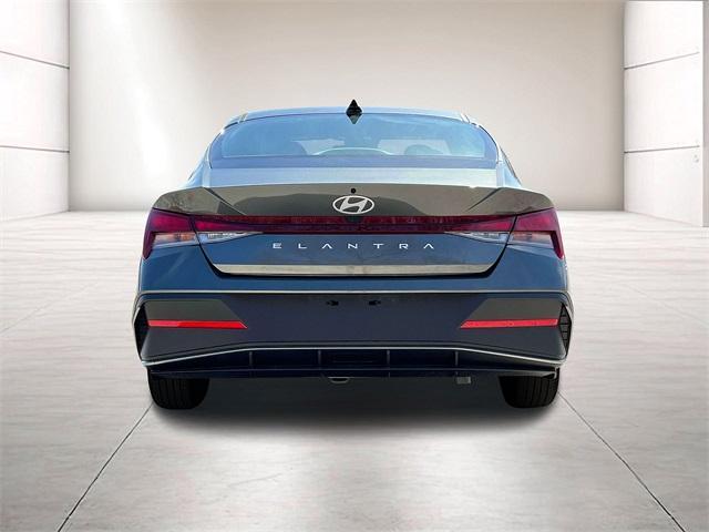 new 2025 Hyundai Elantra car, priced at $23,565