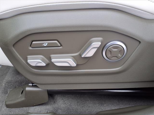 new 2025 Hyundai Santa Fe car, priced at $47,179