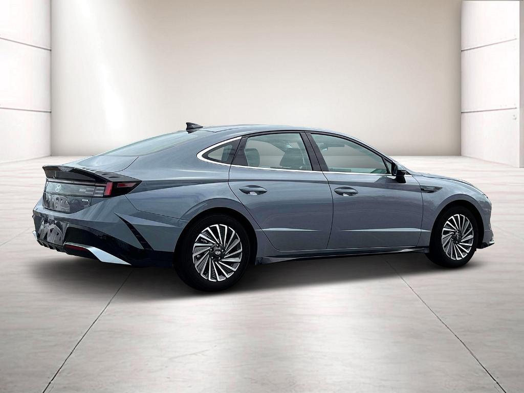 new 2024 Hyundai Sonata Hybrid car, priced at $31,620