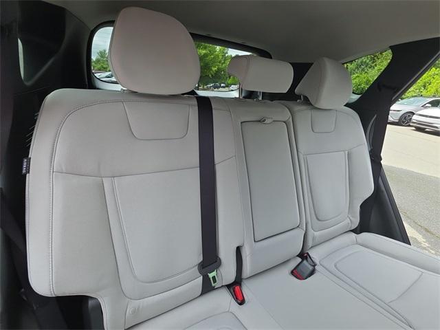 new 2025 Hyundai TUCSON Hybrid car, priced at $34,270