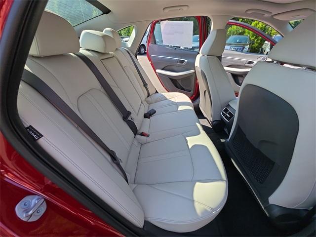 new 2025 Hyundai Sonata Hybrid car, priced at $38,490
