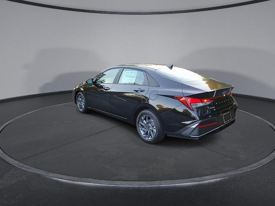 new 2024 Hyundai Elantra car, priced at $23,411