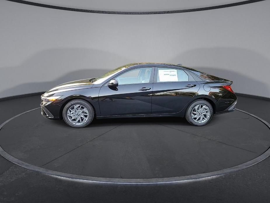 new 2024 Hyundai Elantra car, priced at $23,411