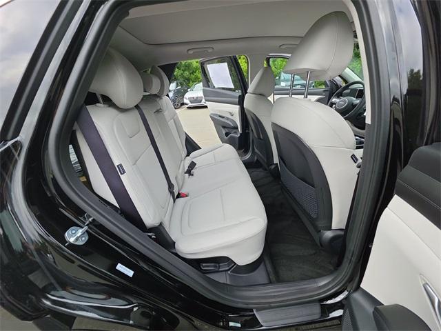 new 2025 Hyundai TUCSON Hybrid car, priced at $37,440