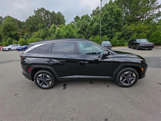 new 2025 Hyundai TUCSON Hybrid car, priced at $37,440