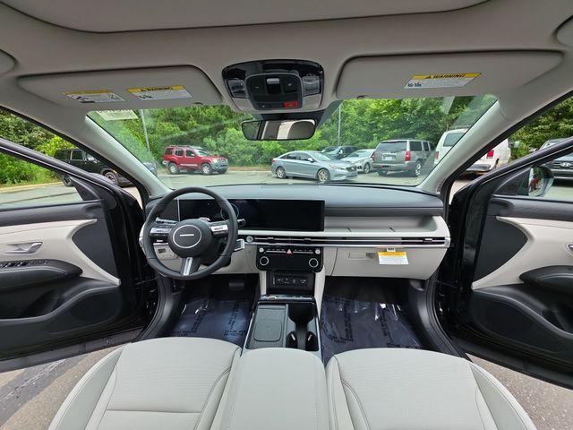 new 2025 Hyundai TUCSON Hybrid car, priced at $36,690
