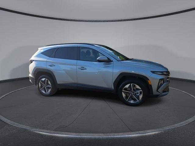 new 2025 Hyundai TUCSON Hybrid car, priced at $36,555