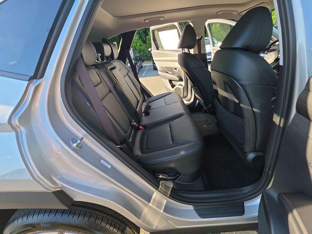 new 2025 Hyundai TUCSON Hybrid car, priced at $36,555