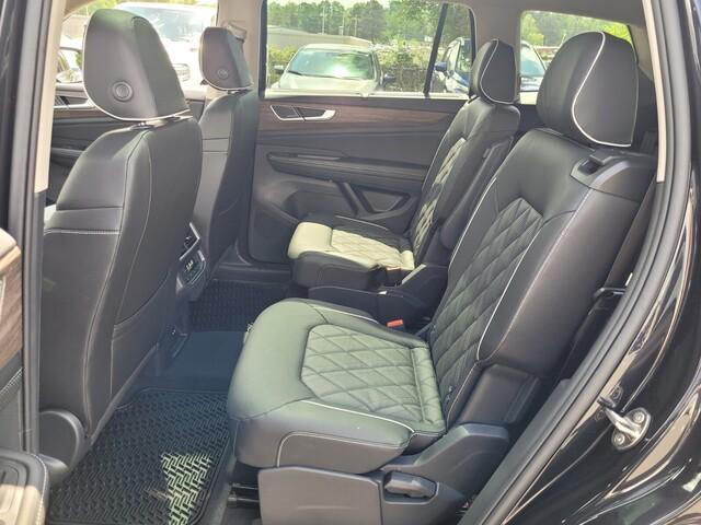 new 2025 Volkswagen Atlas car, priced at $53,597
