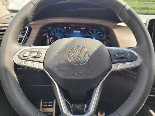 new 2025 Volkswagen Atlas car, priced at $53,597