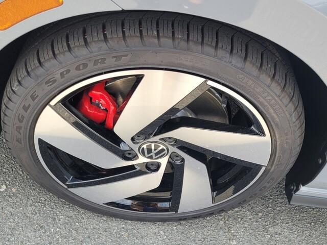 new 2025 Volkswagen Golf GTI car, priced at $33,292