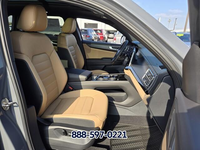 new 2026 Volkswagen Atlas Cross Sport car, priced at $50,456