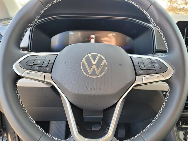 new 2025 Volkswagen Taos car