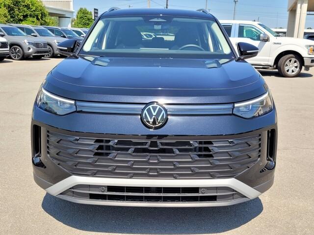 new 2025 Volkswagen Tiguan car, priced at $30,270