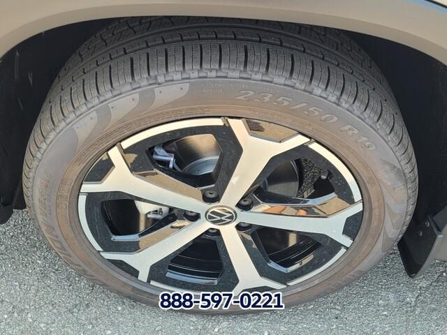 new 2025 Volkswagen Tiguan car