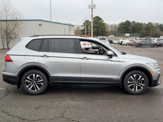 new 2024 Volkswagen Tiguan car, priced at $25,702