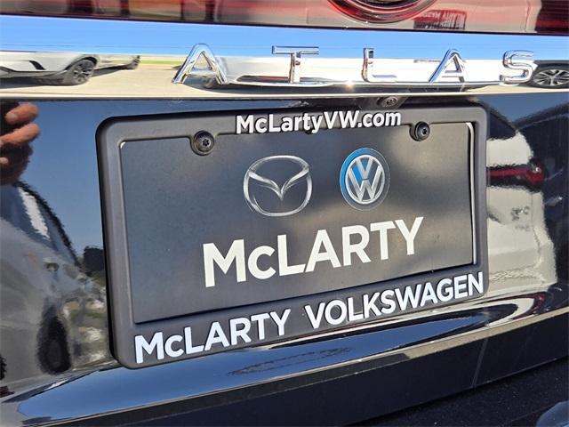 used 2025 Volkswagen Atlas car, priced at $42,417