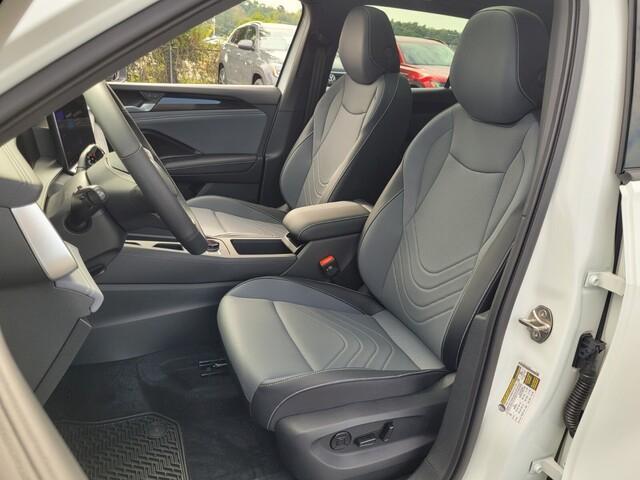new 2025 Volkswagen Tiguan car