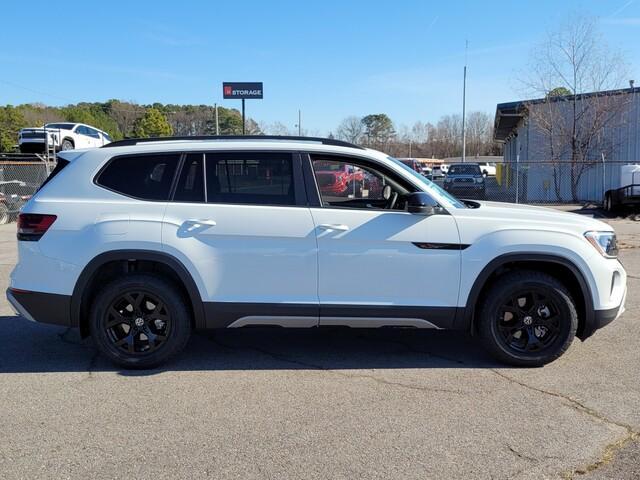 new 2025 Volkswagen Atlas car