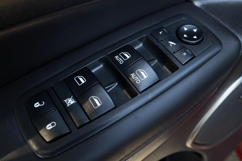 used 2018 Jeep Grand Cherokee car, priced at $19,500