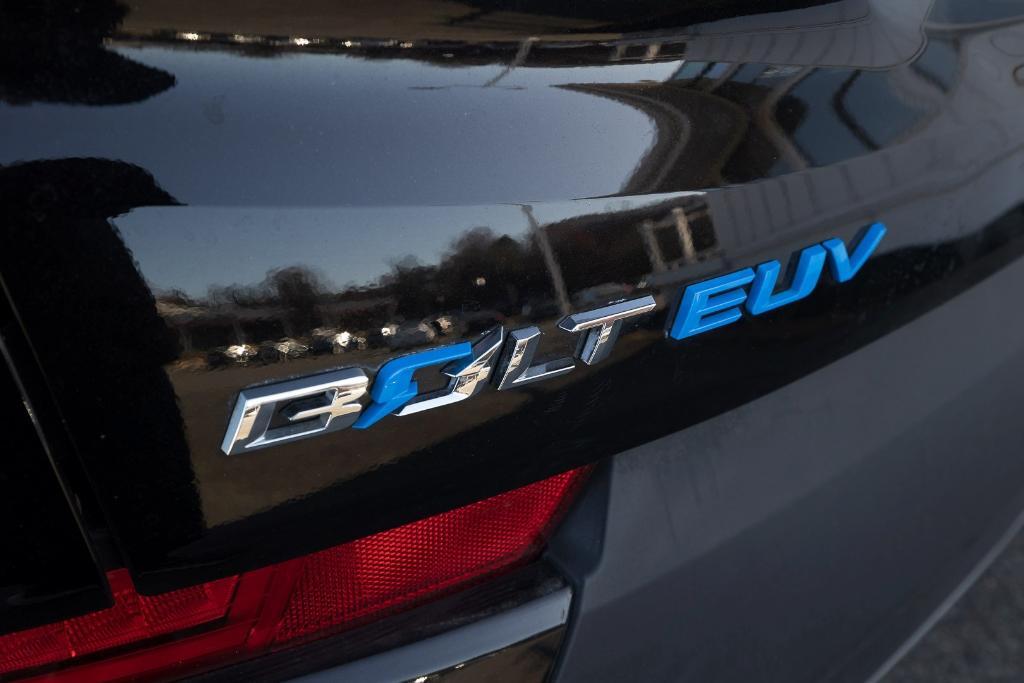 used 2022 Chevrolet Bolt EUV car, priced at $19,990