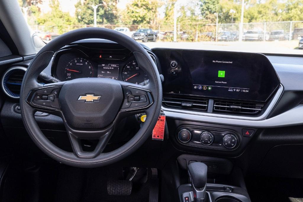 used 2024 Chevrolet Trax car, priced at $20,000