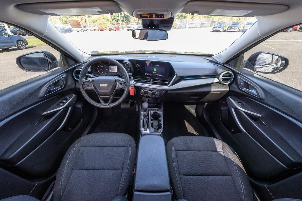 used 2024 Chevrolet Trax car, priced at $20,000