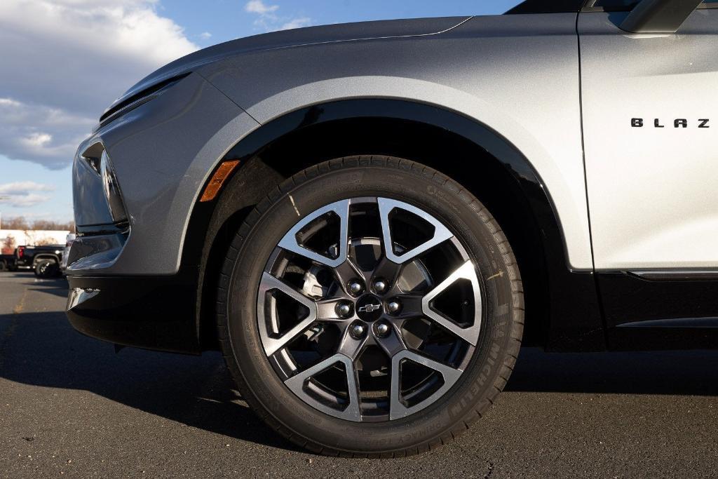new 2025 Chevrolet Blazer car, priced at $44,884