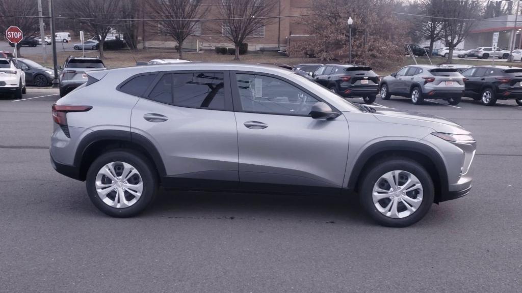 new 2025 Chevrolet Trax car, priced at $20,445