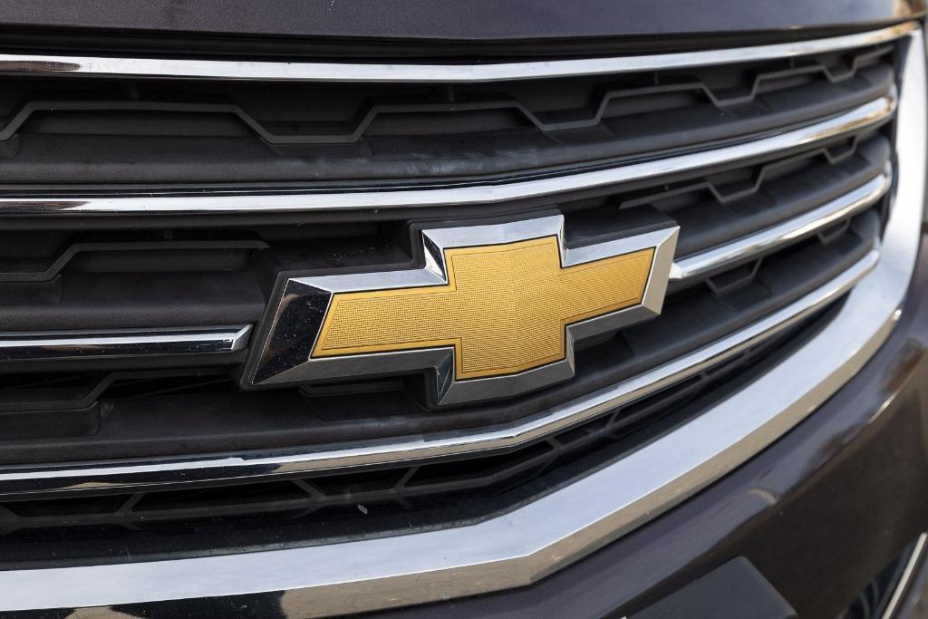used 2015 Chevrolet Traverse car, priced at $11,000