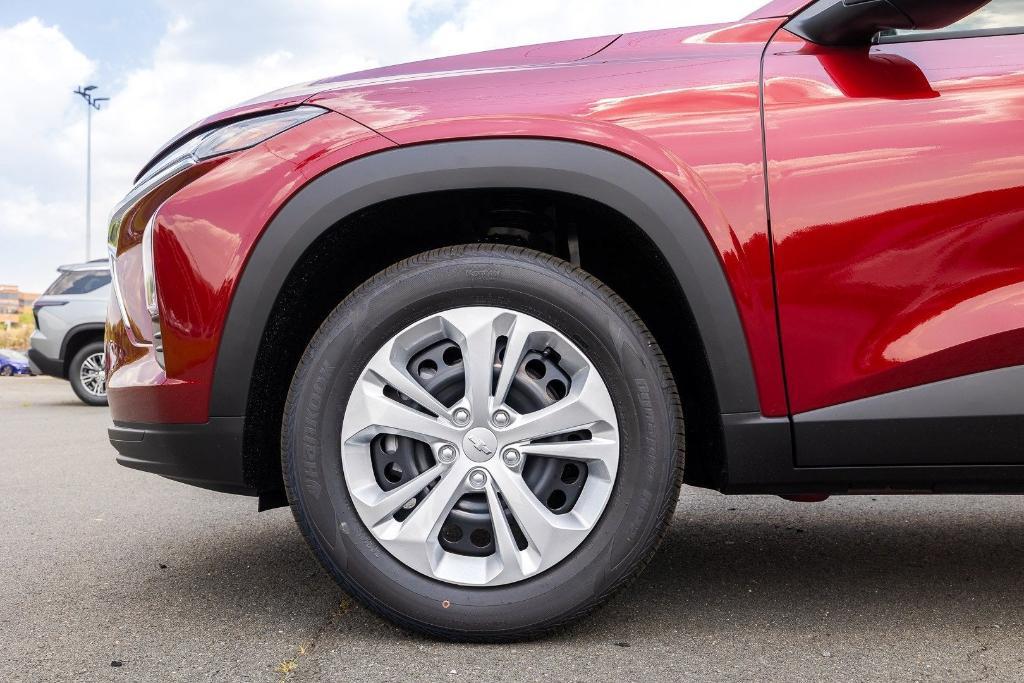 new 2025 Chevrolet Trax car, priced at $21,240