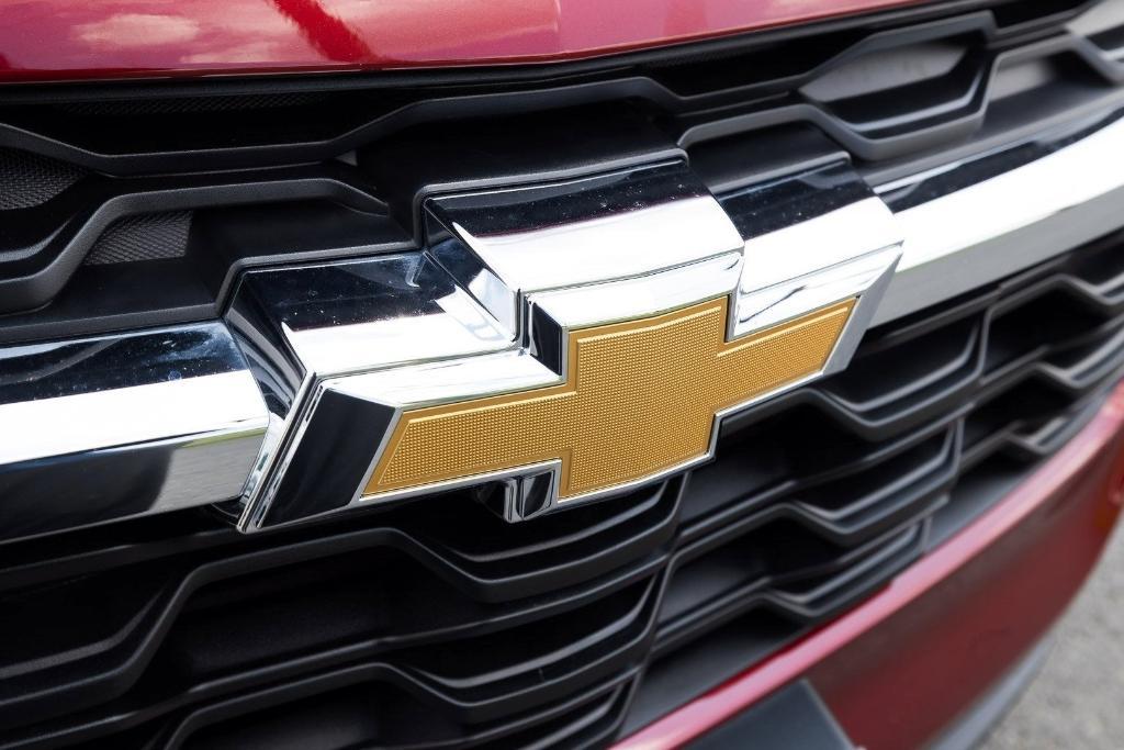new 2025 Chevrolet Trax car, priced at $21,240