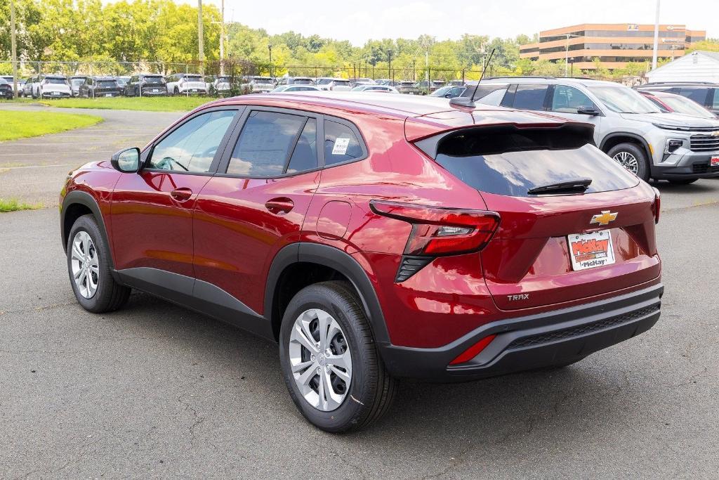 new 2025 Chevrolet Trax car, priced at $21,240