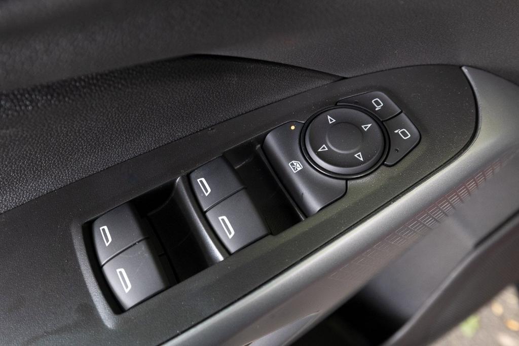 new 2025 Chevrolet Trax car, priced at $21,240