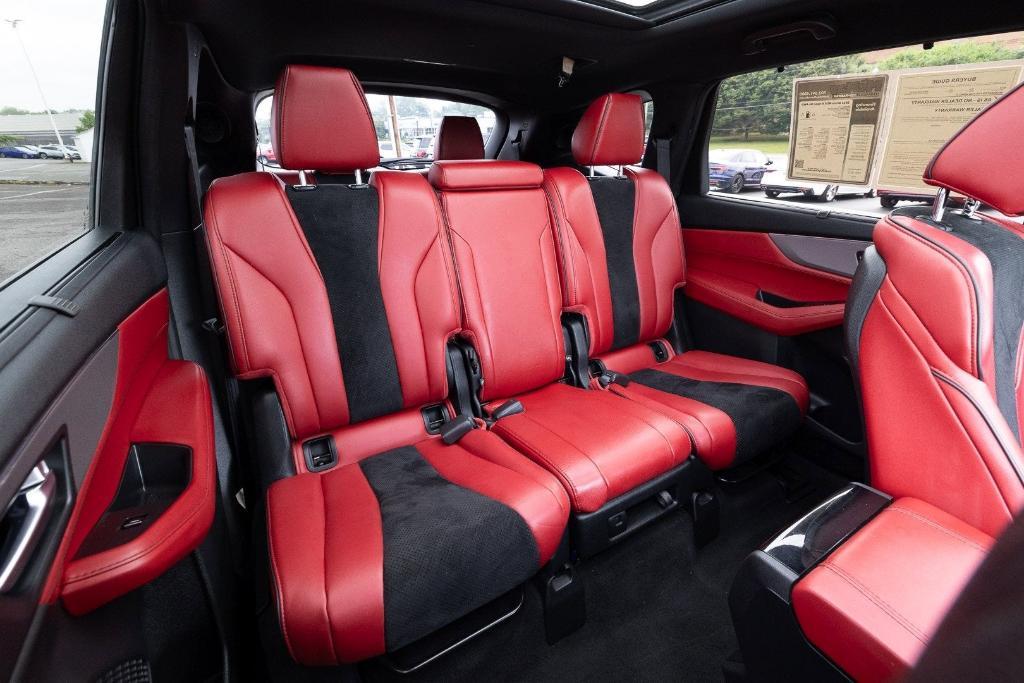 used 2022 Acura MDX car, priced at $39,476