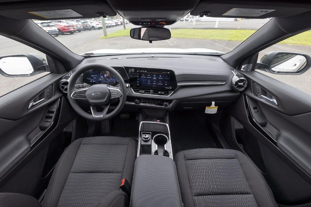 new 2026 Chevrolet Equinox car, priced at $31,365