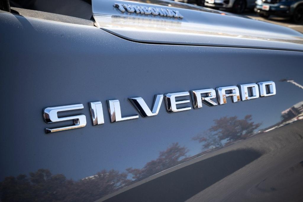 new 2025 Chevrolet Silverado 1500 car, priced at $42,000