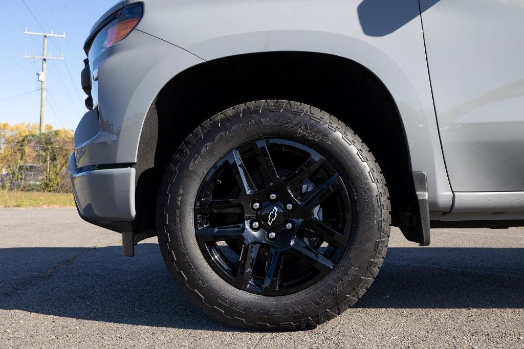 new 2025 Chevrolet Silverado 1500 car, priced at $42,000