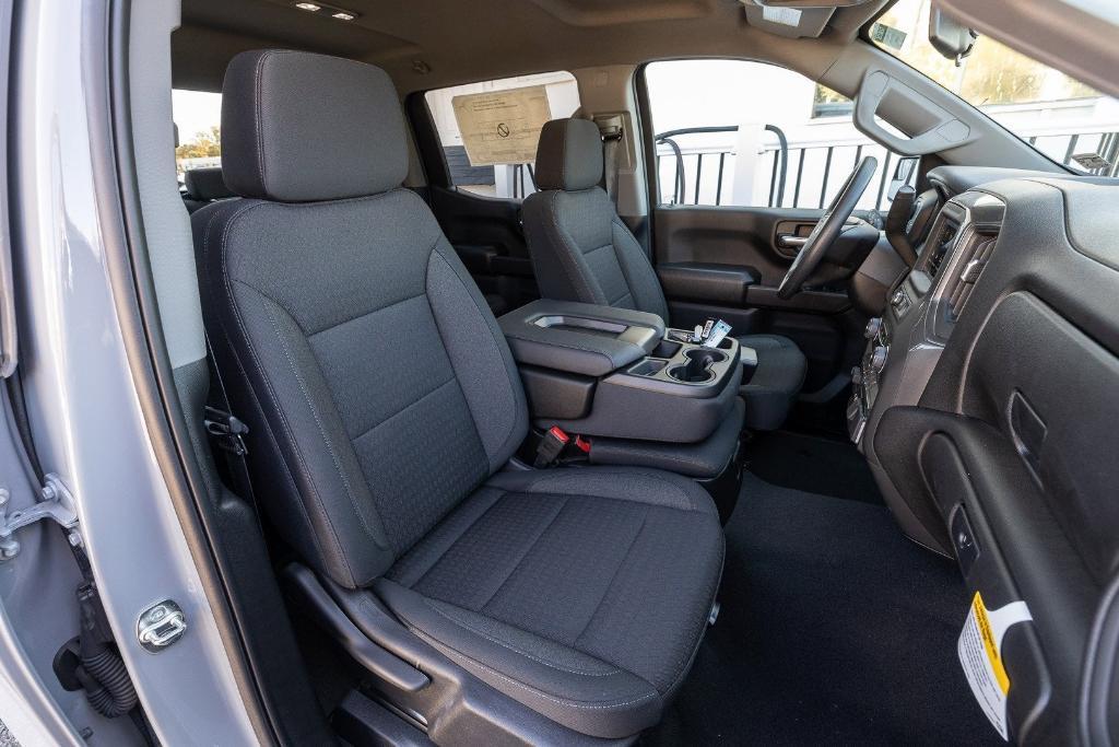 new 2025 Chevrolet Silverado 1500 car, priced at $42,000