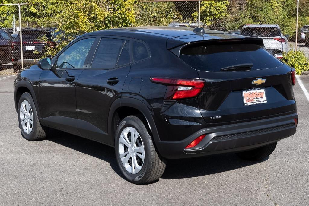 new 2025 Chevrolet Trax car, priced at $20,635