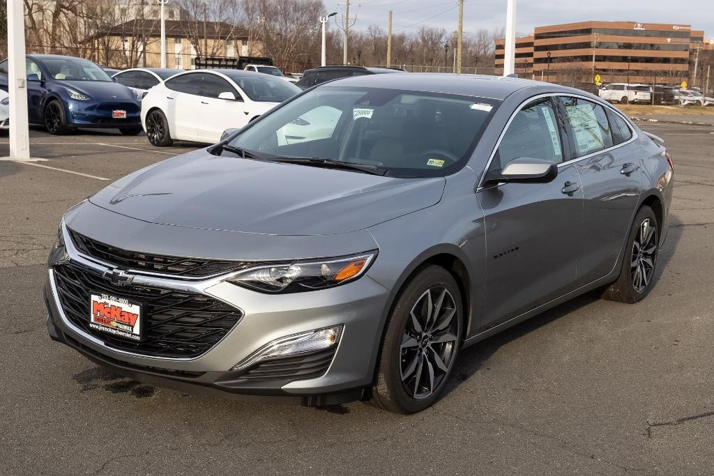 new 2025 Chevrolet Malibu car, priced at $27,445