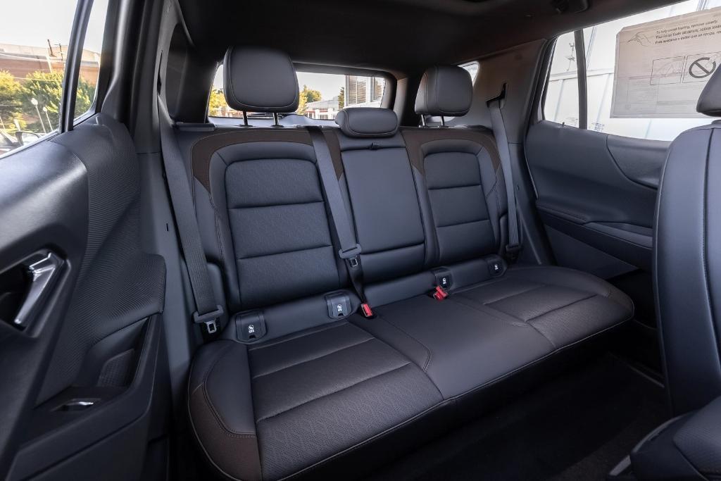 new 2025 Chevrolet Equinox car, priced at $37,642