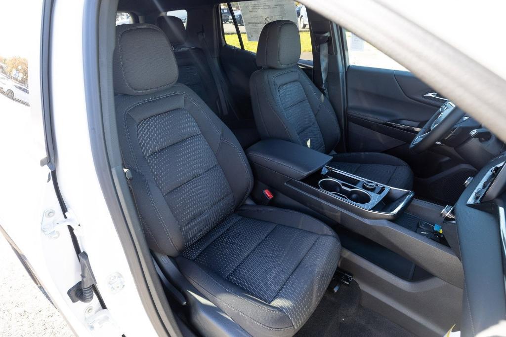 new 2026 Chevrolet Equinox car, priced at $29,000