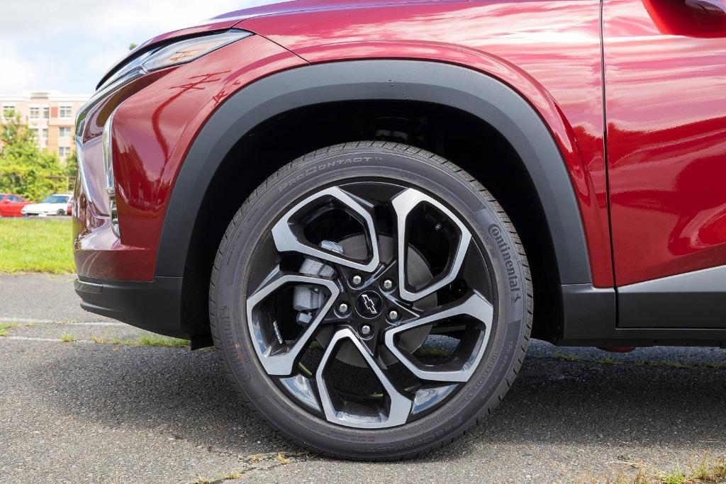 new 2025 Chevrolet Trax car, priced at $25,170
