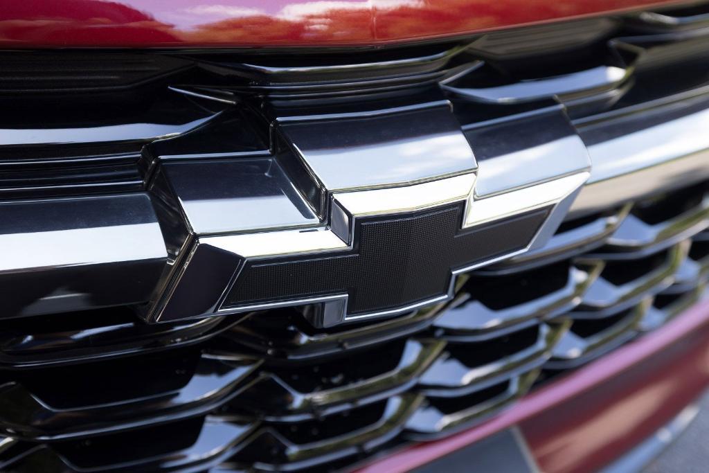new 2025 Chevrolet Trax car, priced at $25,170