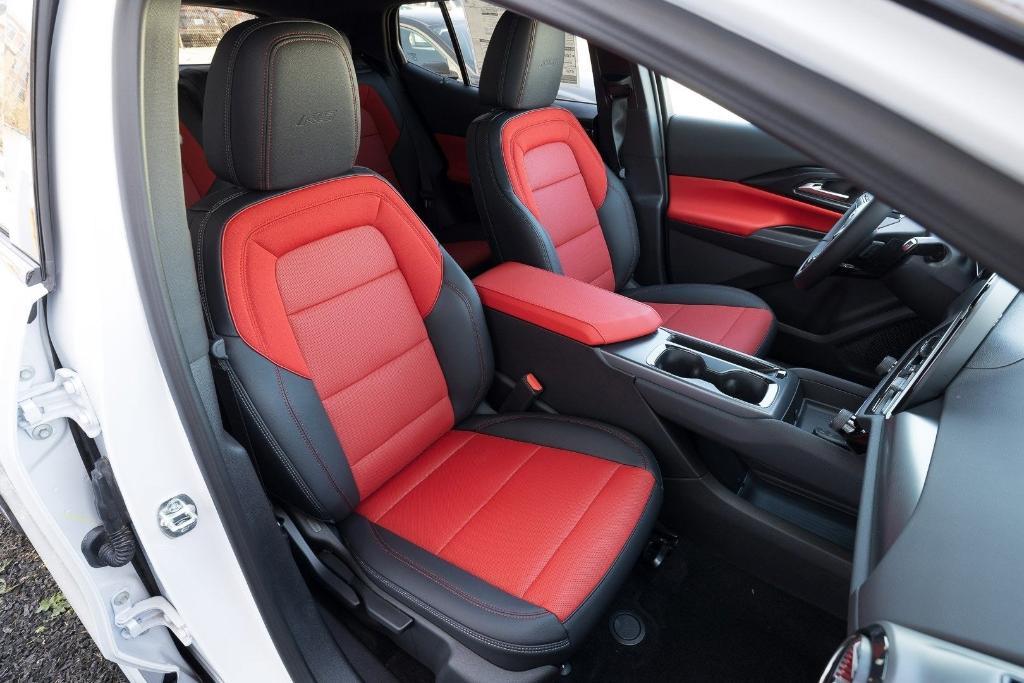 new 2025 Chevrolet Equinox EV car, priced at $38,056